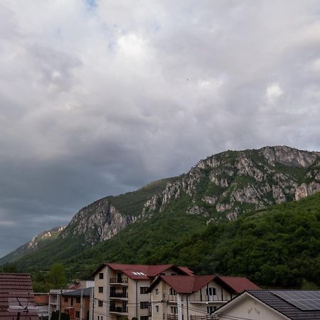 Guesthouse Magic Băile Herculane Exterior foto